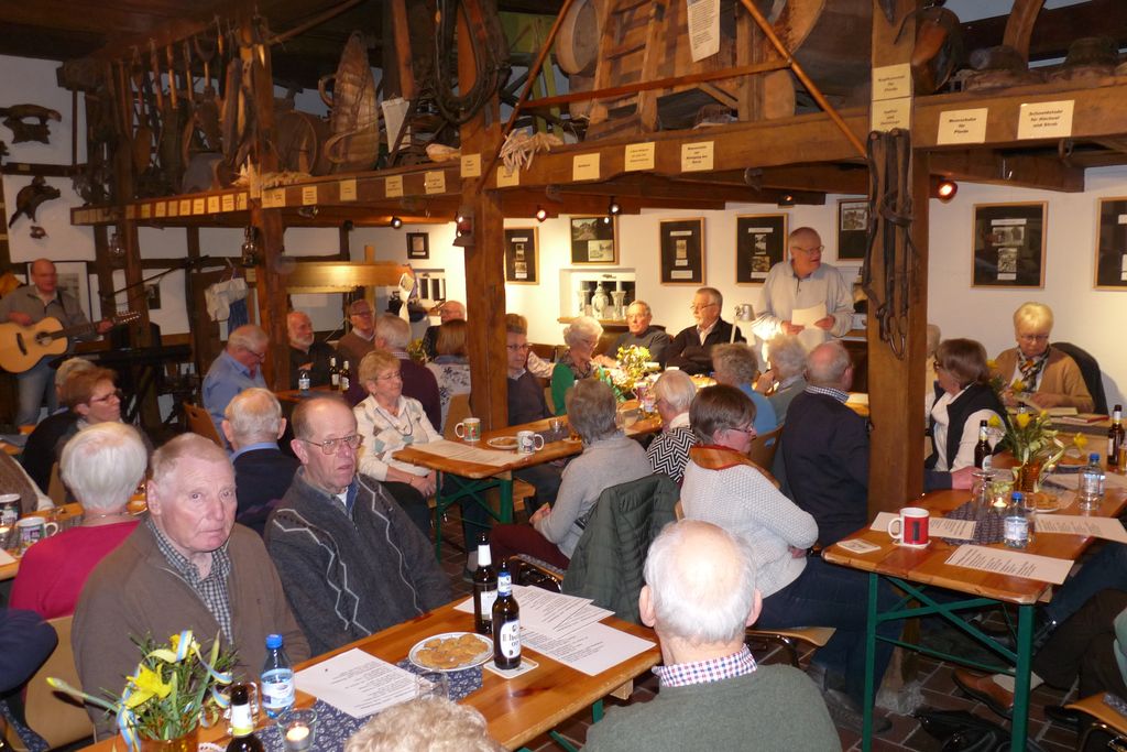 &bdquo;Gl&uuml;cksi&auml;lig Niejoahr&ldquo; gem&uuml;tlicher Plattdeutscher Abend 08.01.2020 im Heimathaus