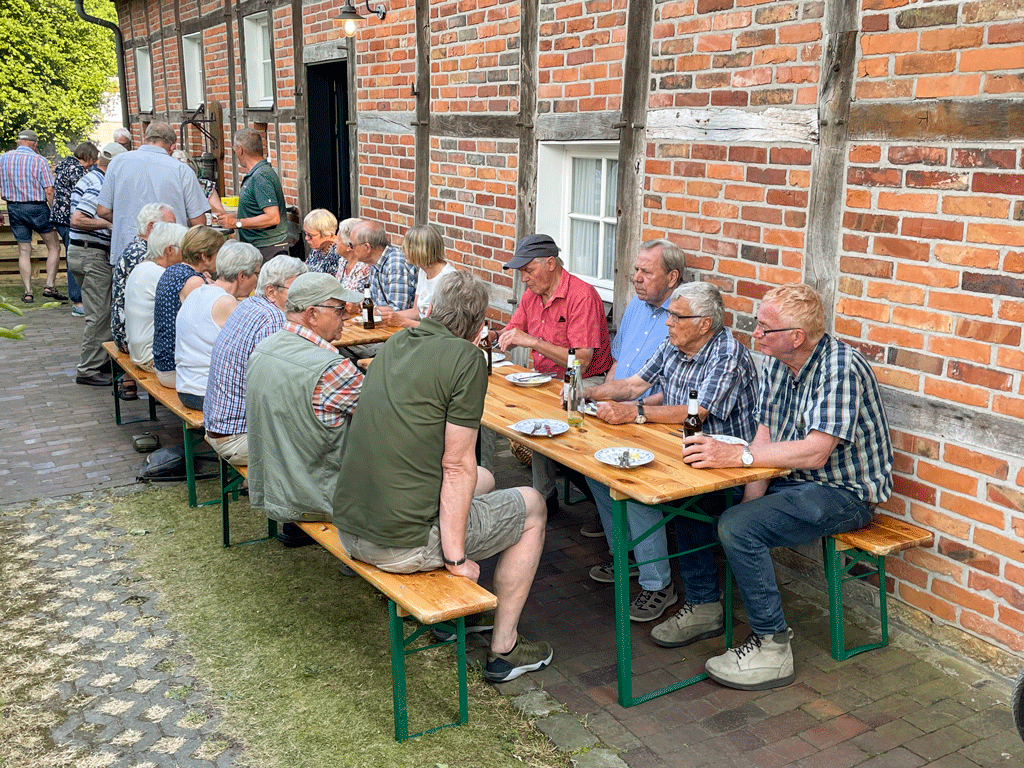 Gemütliches Grillen nach der Rückkehr