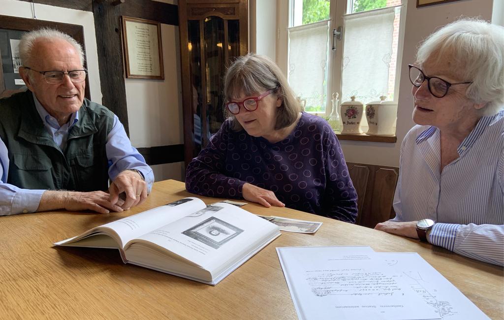 Mary Sherman, Ute und Werner Schubert im Heimathaus