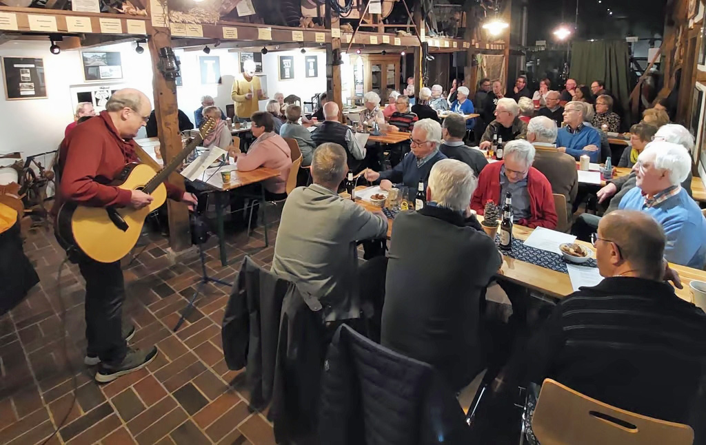 Plattdeutscher Abend im Heimathaus