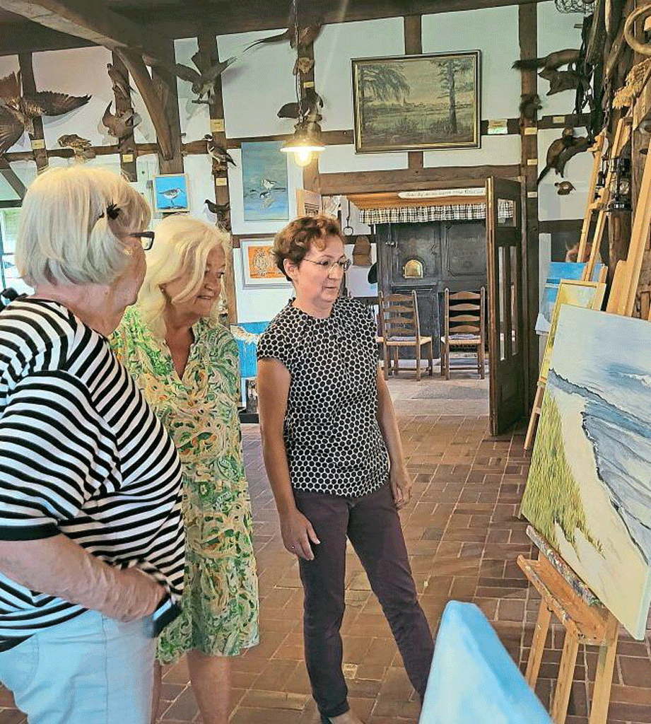 Teilnehmer des Offenen Ateliers präsentierten im Heimathaus erstmals Werke